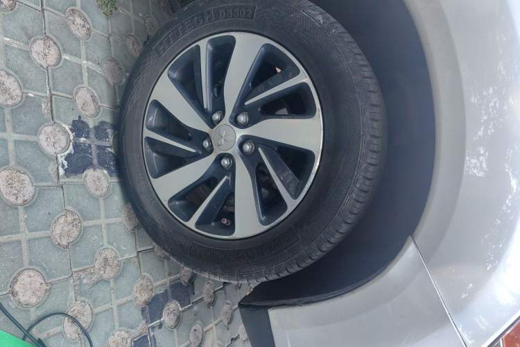 Used Mitsubishi ASX 2016 2.0L CVT Two-Wheel Drive Navigation Edition Right Front Wheel Hub