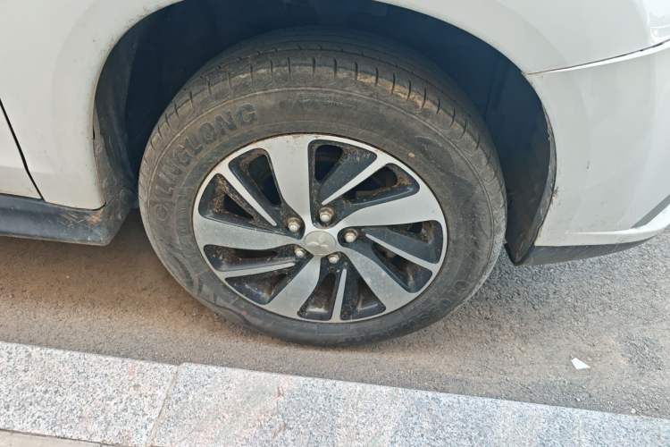 Used Mitsubishi ASX 2016 1.6L Manual Two-Wheel Drive Entry Version Right Front Wheel Hub