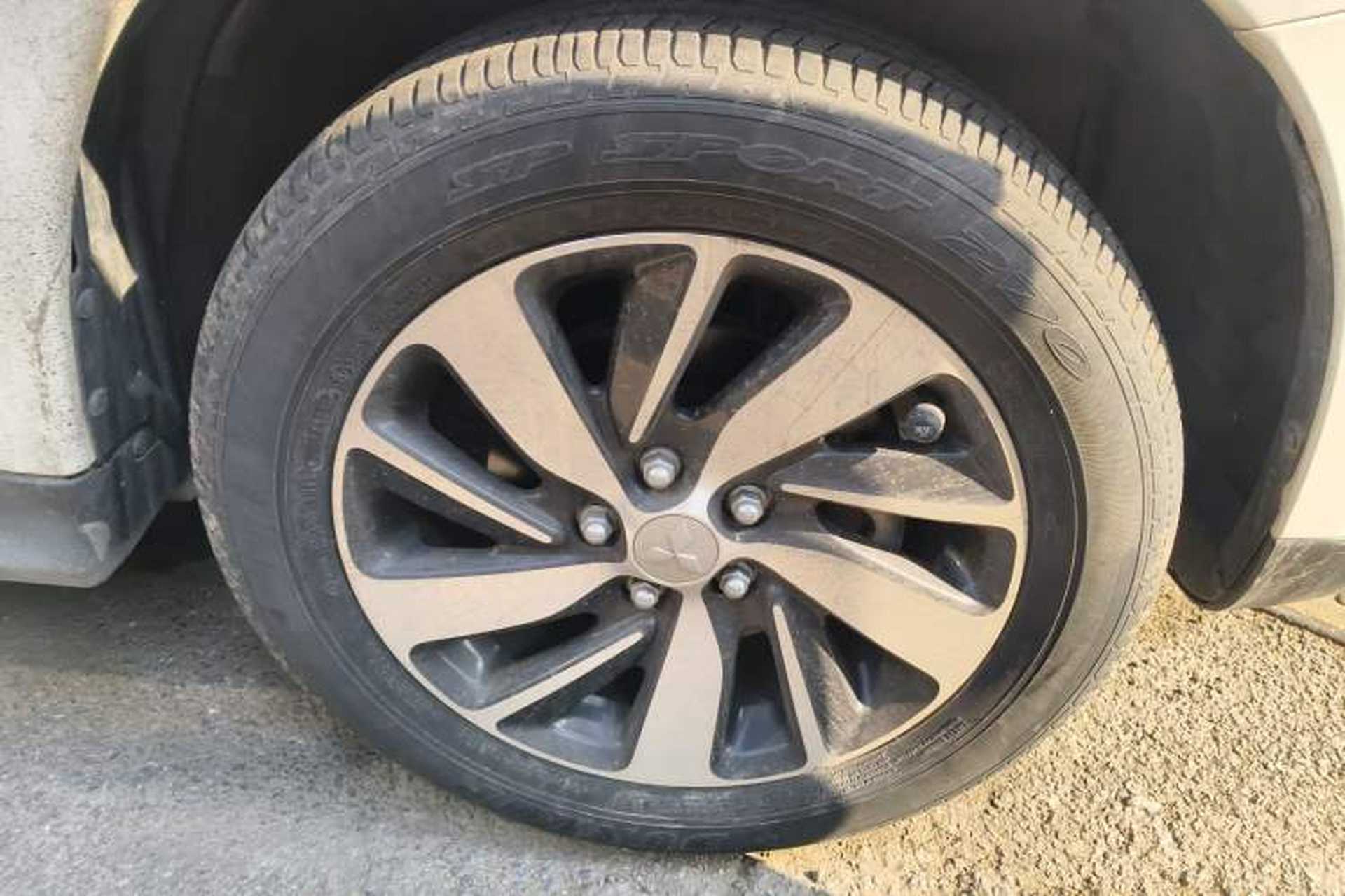 Used Mitsubishi ASX 2016 2.0L CVT Two-Wheel Drive Navigation Edition Right Front Wheel Hub