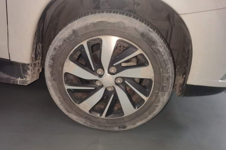 Used Mitsubishi ASX 2016 2.0L CVT Two-Wheel Drive Navigation Edition Right Front Wheel Hub