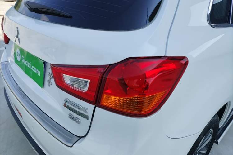 Used Mitsubishi ASX 2016 2.0L CVT Two-Wheel Drive Excellence Edition Right Rear Taillight