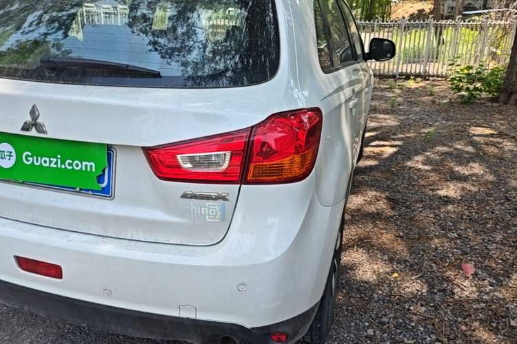 Used Mitsubishi ASX 2016 2.0L CVT Two-Wheel Drive Excellence Edition Right Rear Taillight