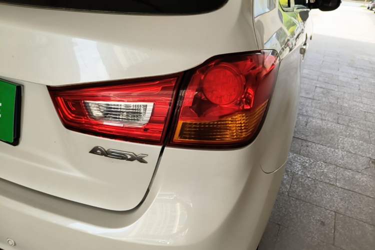 Used Mitsubishi ASX 2016 1.6L Manual Two-Wheel Drive Pioneer Edition Right Rear Taillight