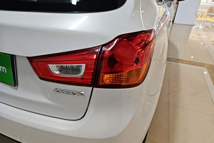 Used Mitsubishi ASX 2016 2.0L CVT Two-Wheel Drive Navigation Edition Right Rear Taillight