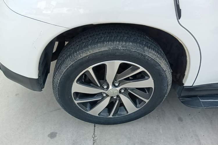 Used Mitsubishi ASX 2016 2.0L CVT Two-Wheel Drive Excellence Edition Right Rear Wheel Hub