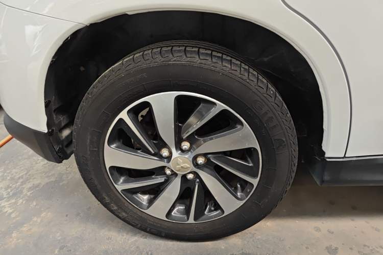 Used Mitsubishi ASX 2016 2.0L CVT Two-Wheel Drive Navigation Edition Right Rear Wheel Hub
