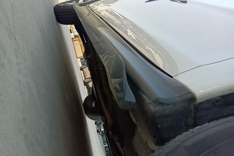 Used Mitsubishi ASX 2016 2.0L CVT Two-Wheel Drive Excellence Edition Right Side Sill