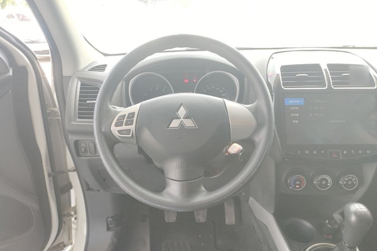 Used Mitsubishi ASX 2016 1.6L Manual Two-Wheel Drive Pioneer Edition Steering Wheel