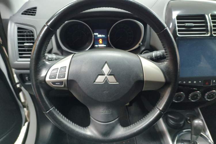 Used Mitsubishi ASX 2016 2.0L CVT Two-Wheel Drive Navigation Edition Steering Wheel