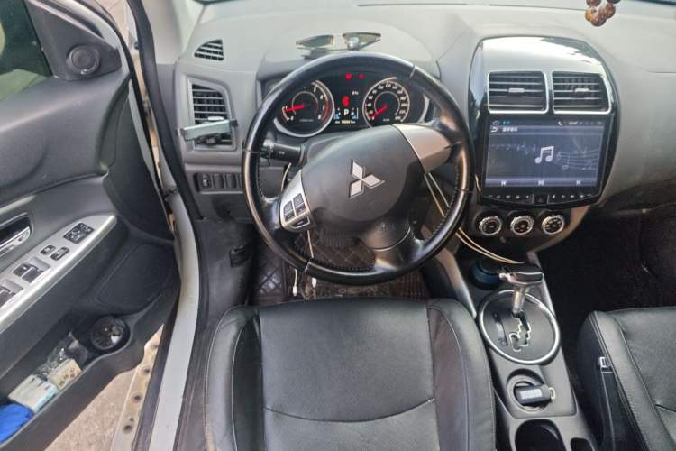 Used Mitsubishi ASX 2016 2.0L CVT Two-Wheel Drive Navigation Edition Steering Wheel