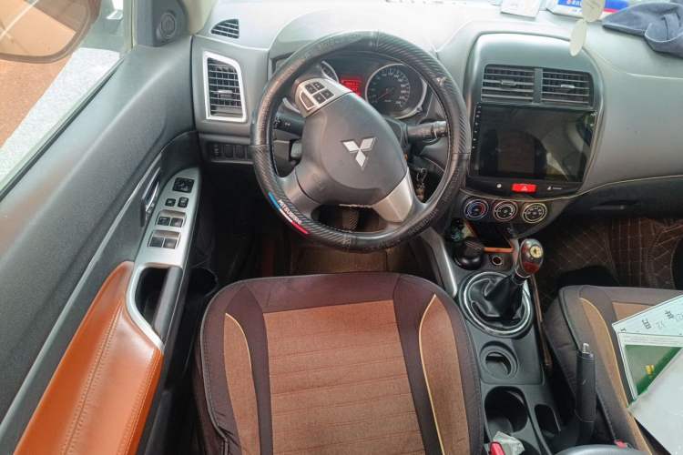 Used Mitsubishi ASX 2016 1.6L Manual Two-Wheel Drive Pioneer Edition Steering Wheel
