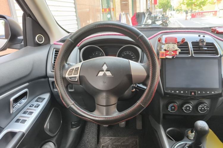 Used Mitsubishi ASX 2016 1.6L Manual Two-Wheel Drive Pioneer Edition Steering Wheel