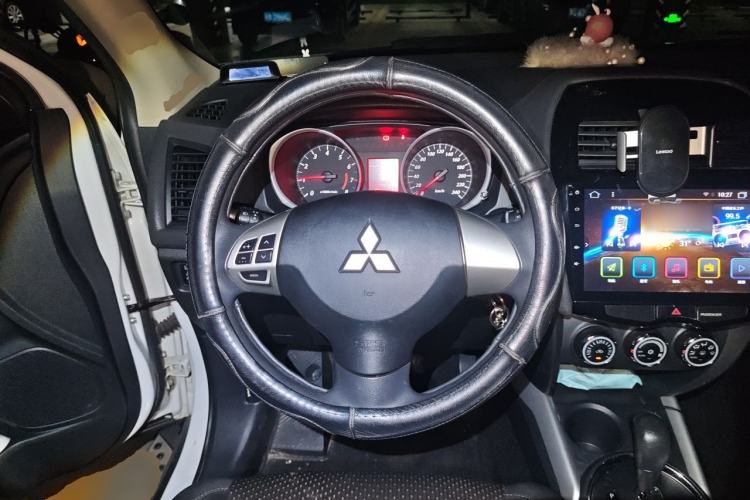 Used Mitsubishi ASX 2016 2.0L CVT Two-Wheel Drive Excellence Edition Steering Wheel