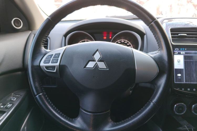 Used Mitsubishi ASX 2016 2.0L CVT Two-Wheel Drive Navigation Edition Steering Wheel