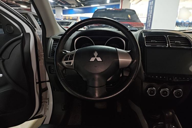 Used Mitsubishi ASX 2016 2.0L CVT Two-Wheel Drive Navigation Edition Steering Wheel