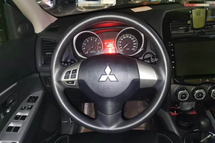 Used Mitsubishi ASX 2016 2.0L CVT Two-Wheel Drive Excellence Edition Steering Wheel