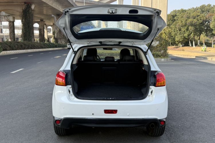 Used Mitsubishi ASX 2016 1.6L Manual Two-Wheel Drive Pioneer Edition Trunk