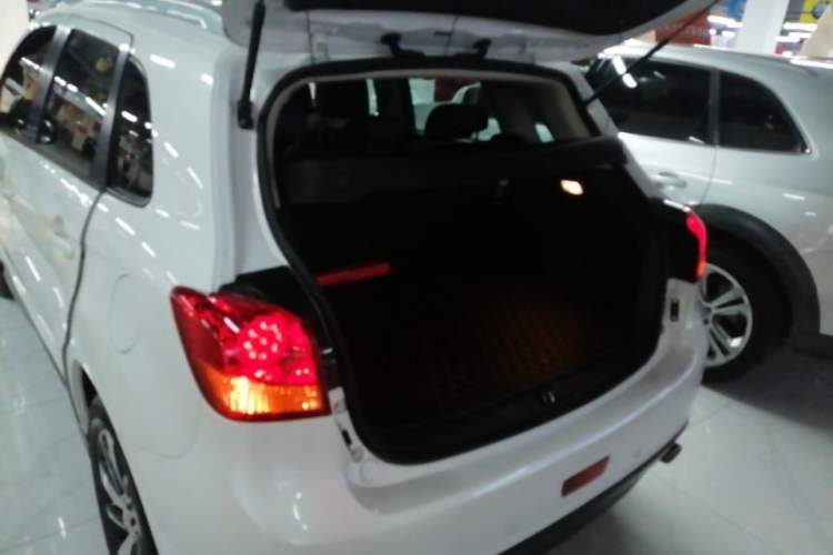 Used Mitsubishi ASX 2016 2.0L CVT Two-Wheel Drive Navigation Edition Trunk