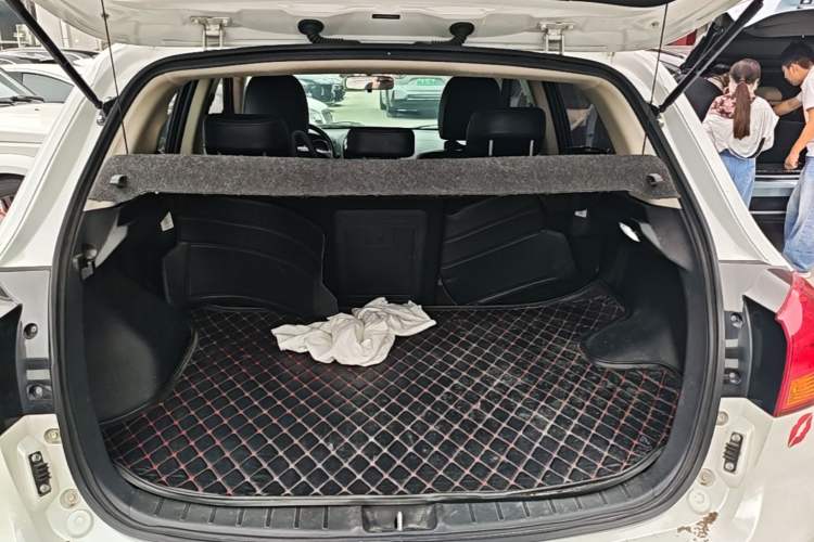 Used Mitsubishi ASX 2016 2.0L CVT Two-Wheel Drive Navigation Edition Trunk