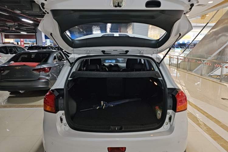 Used Mitsubishi ASX 2016 2.0L CVT Two-Wheel Drive Navigation Edition Trunk