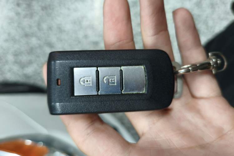 Used Mitsubishi ASX 2016 2.0L CVT Two-Wheel Drive Navigation Edition Vehicle Key