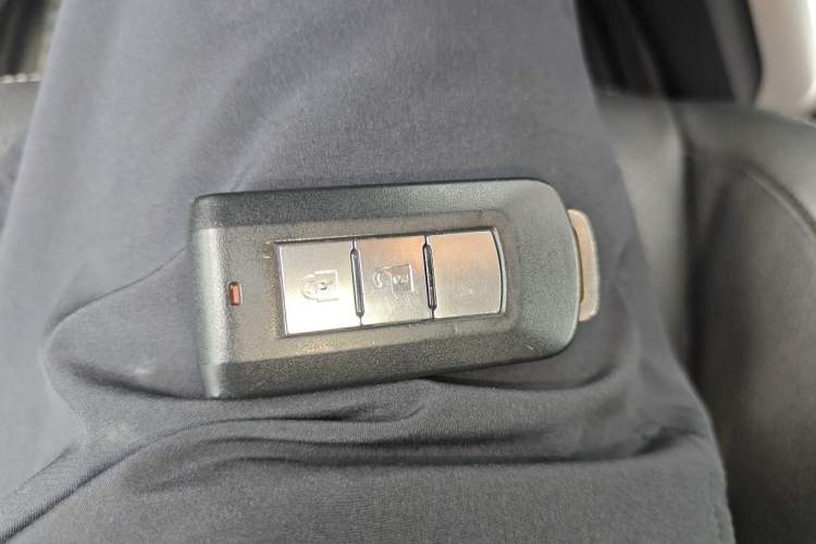 Used Mitsubishi ASX 2016 2.0L CVT Two-Wheel Drive Navigation Edition Vehicle Key