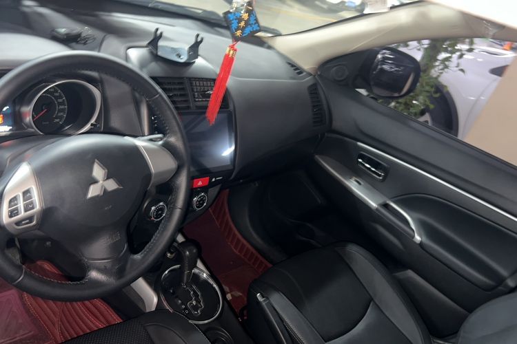 Used Mitsubishi ASX 2018 2.0L CVT Two-Wheel Drive Deluxe Edition Audio And AC Panel