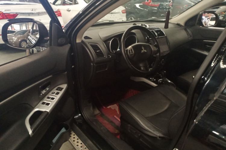 Used Mitsubishi ASX 2018 2.0L CVT Two-Wheel Drive Deluxe Edition Driver Seat