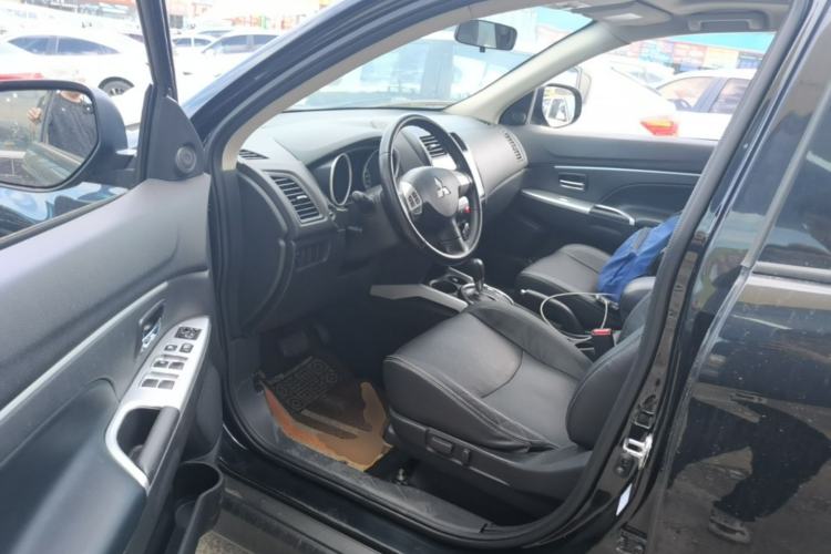 Used Mitsubishi ASX 2018 2.0L CVT Two-Wheel Drive Deluxe Edition Driver Seat
