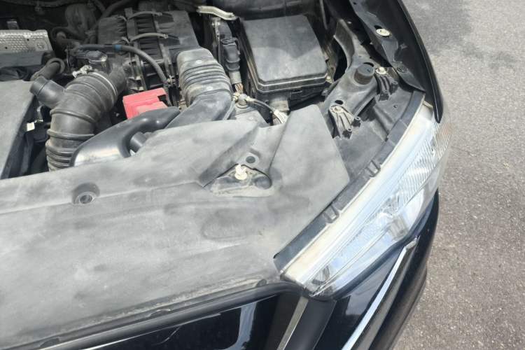 Used Mitsubishi ASX 2018 2.0L CVT Two-Wheel Drive Deluxe Edition Engine Bay Left