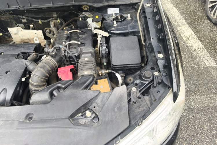 Used Mitsubishi ASX 2018 2.0L CVT Two-Wheel Drive Deluxe Edition Engine Bay Left