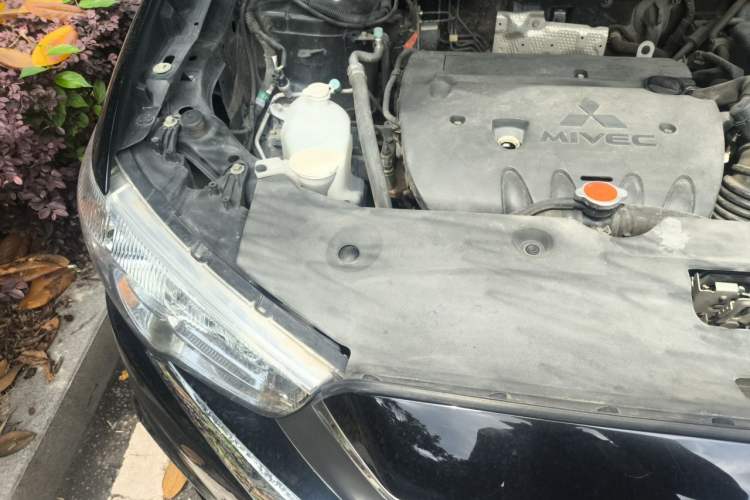 Used Mitsubishi ASX 2018 2.0L CVT Two-Wheel Drive Deluxe Edition Engine Bay Right