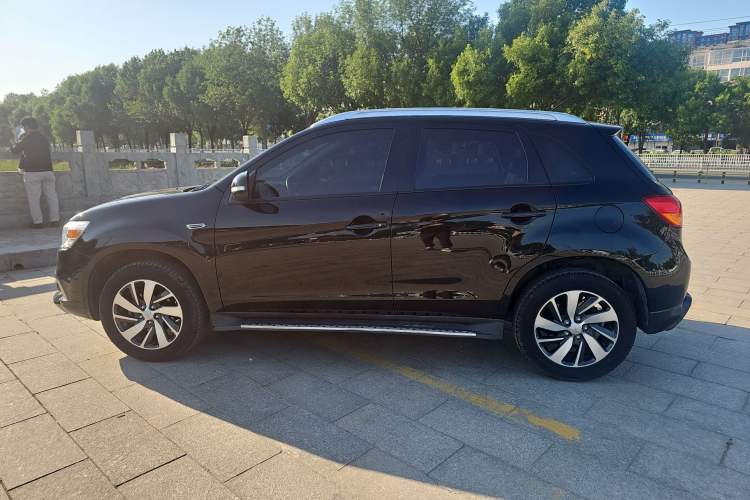 Used Mitsubishi ASX 2018 1.6L Manual Two-Wheel Drive Fashion Edition Exterior 3