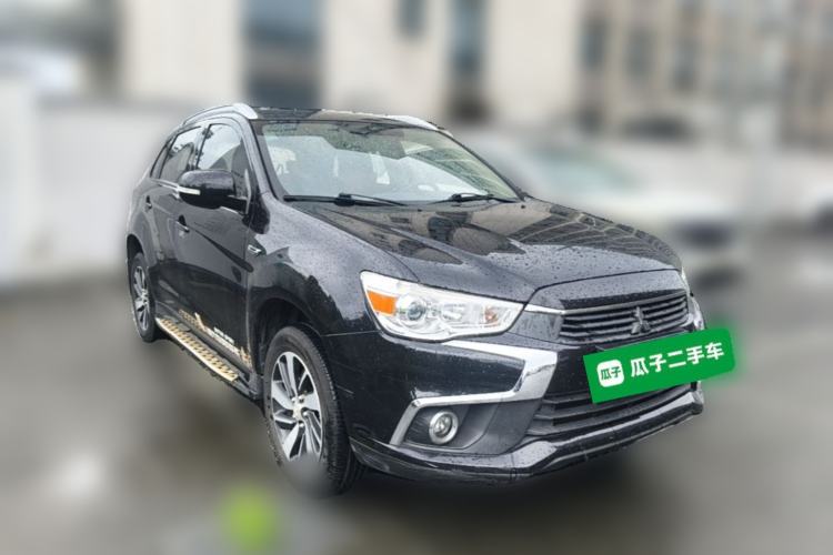 Used Mitsubishi ASX 2018 2.0L CVT Two-Wheel Drive Deluxe Edition Front Right 45 Deg