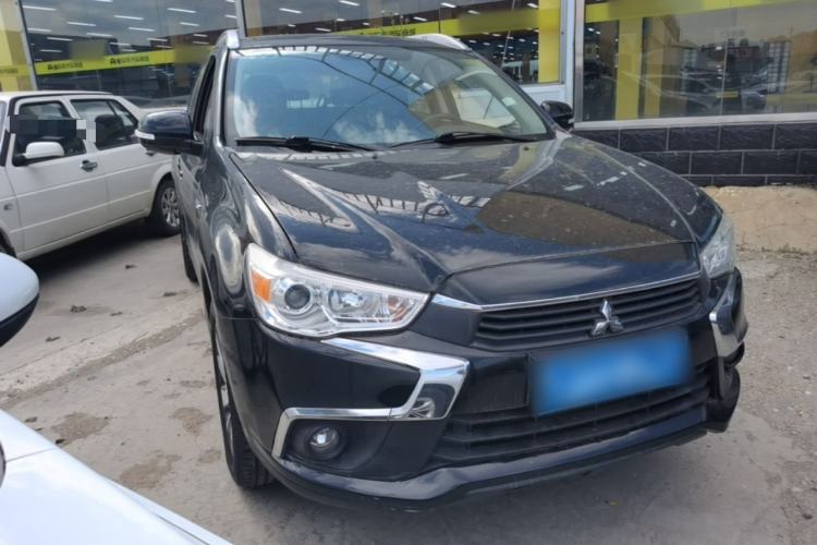 Used Mitsubishi ASX 2018 2.0L CVT Two-Wheel Drive Deluxe Edition Front Right 45 Deg