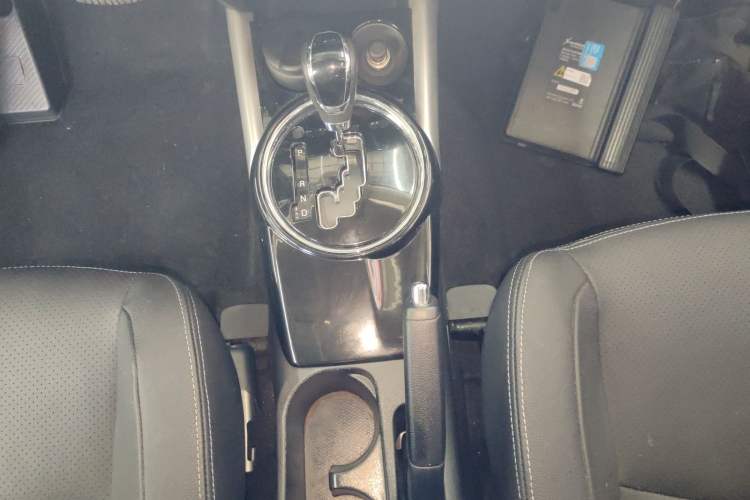 Used Mitsubishi ASX 2018 2.0L CVT Two-Wheel Drive Deluxe Edition Gear Lever
