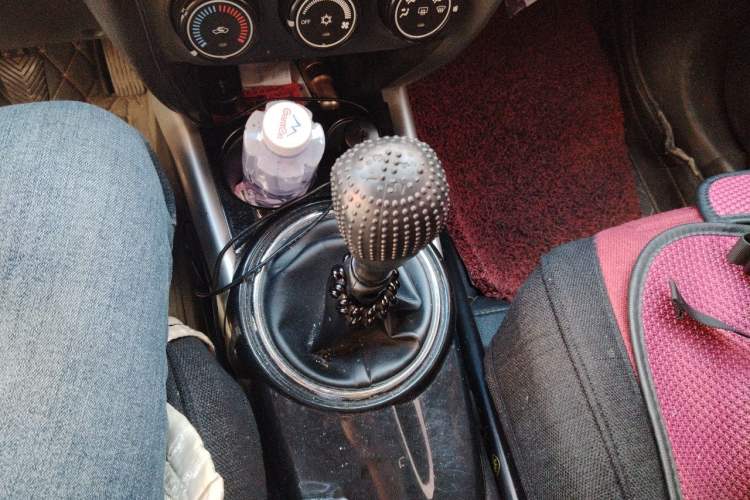 Used Mitsubishi ASX 2018 1.6L Manual Two-Wheel Drive Fashion Edition Gear Lever