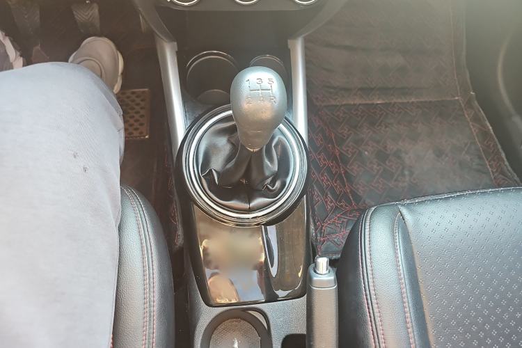 Used Mitsubishi ASX 2018 1.6L Manual Two-Wheel Drive Fashion Edition Gear Lever