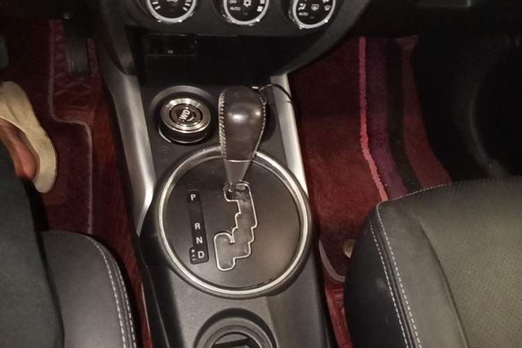 Used Mitsubishi ASX 2018 2.0L CVT Two-Wheel Drive Deluxe Edition Gear Lever