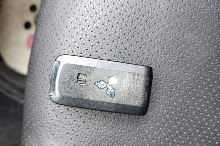Used Mitsubishi ASX 2018 2.0L CVT Two-Wheel Drive Deluxe Edition Interior 1