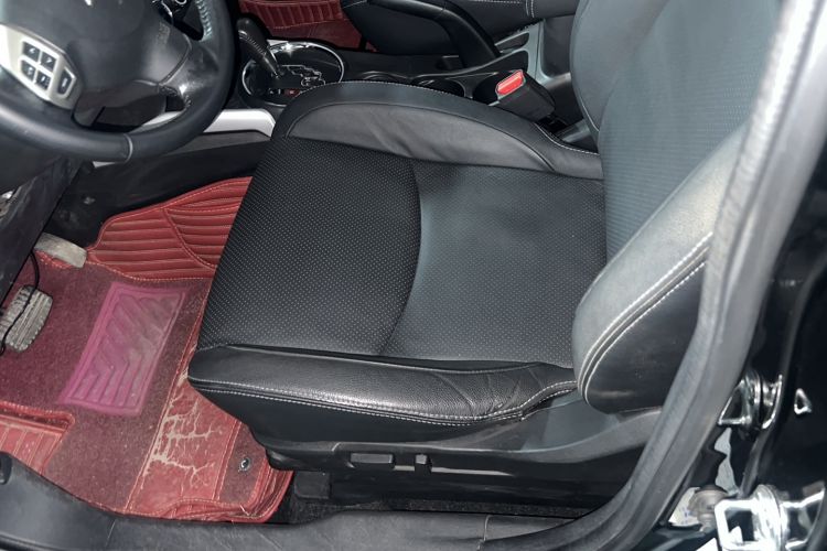 Used Mitsubishi ASX 2018 2.0L CVT Two-Wheel Drive Deluxe Edition Left Front Seat