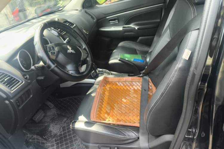 Used Mitsubishi ASX 2018 2.0L CVT Two-Wheel Drive Deluxe Edition Left Front Seat