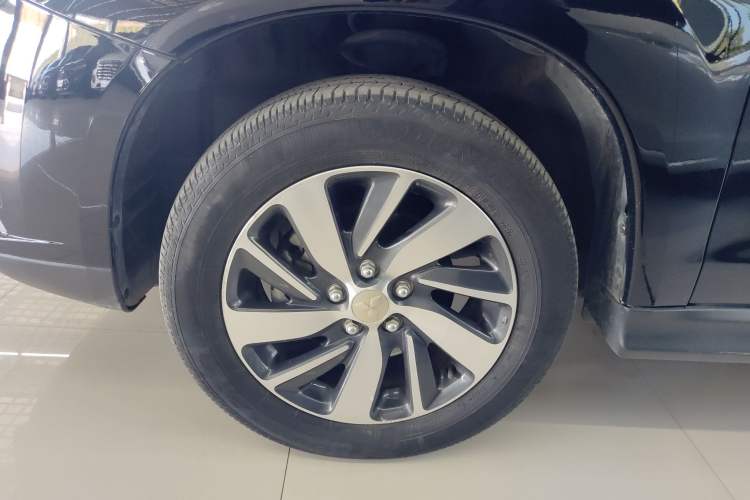 Used Mitsubishi ASX 2018 2.0L CVT Two-Wheel Drive Deluxe Edition Left Front Wheel Hub