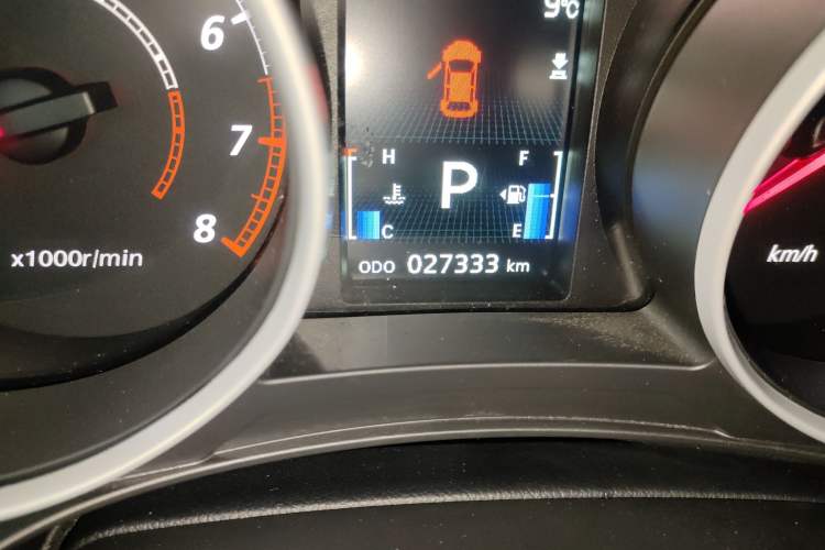 Used Mitsubishi ASX 2018 2.0L CVT Two-Wheel Drive Deluxe Edition Odometer Close Up