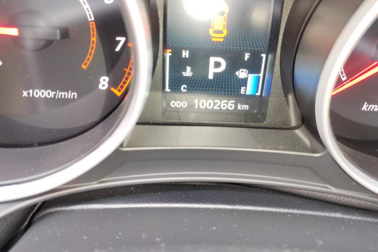 Used Mitsubishi ASX 2018 2.0L CVT Two-Wheel Drive Deluxe Edition Odometer Close Up