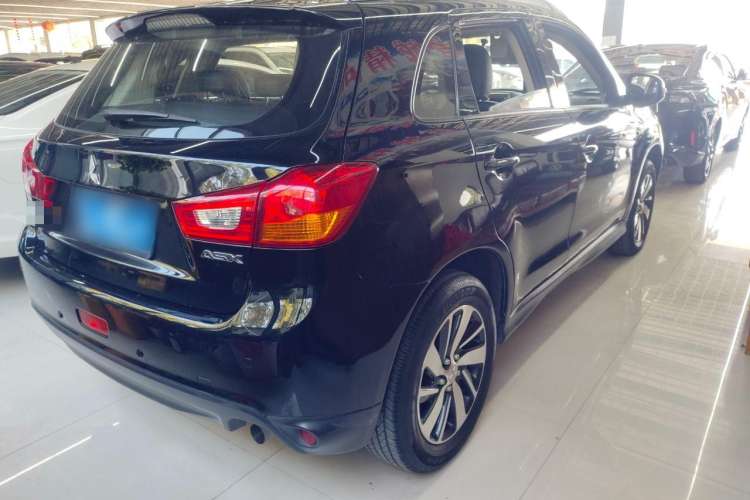 Used Mitsubishi ASX 2018 2.0L CVT Two-Wheel Drive Deluxe Edition Rear Right 45 Deg