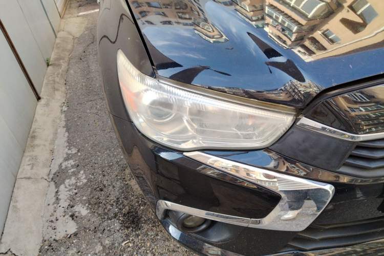 Used Mitsubishi ASX 2018 1.6L Manual Two-Wheel Drive Fashion Edition Right Front Headlight