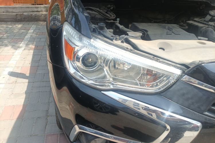 Used Mitsubishi ASX 2018 1.6L Manual Two-Wheel Drive Dynamic Edition Right Front Headlight