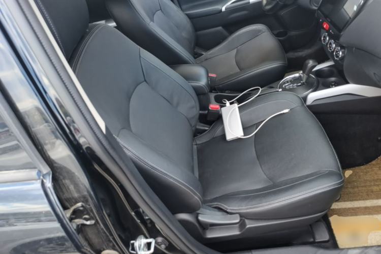 Used Mitsubishi ASX 2018 2.0L CVT Two-Wheel Drive Deluxe Edition Right Front Seat