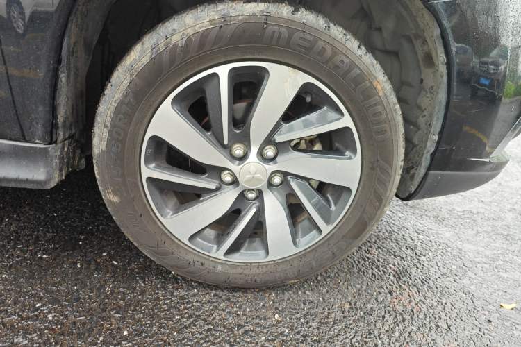 Used Mitsubishi ASX 2018 1.6L Manual Two-Wheel Drive Fashion Edition Right Front Wheel Hub